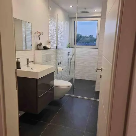Apartment B01 Between Cologne & Bonn With Nature Access *